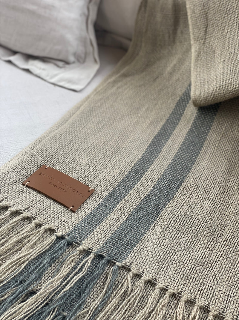 Manta hilado de lino beige con lineas grises