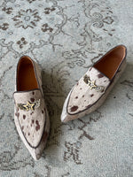 Mocasín Delfina cuero pelo beige con marrón